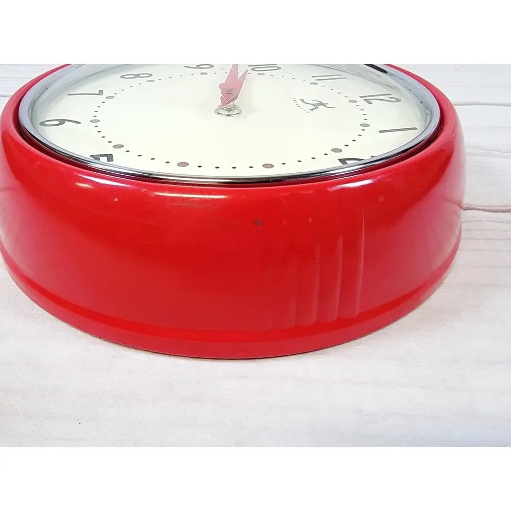 Infinity Retro Modern Red Wall Clock Vintage 2005